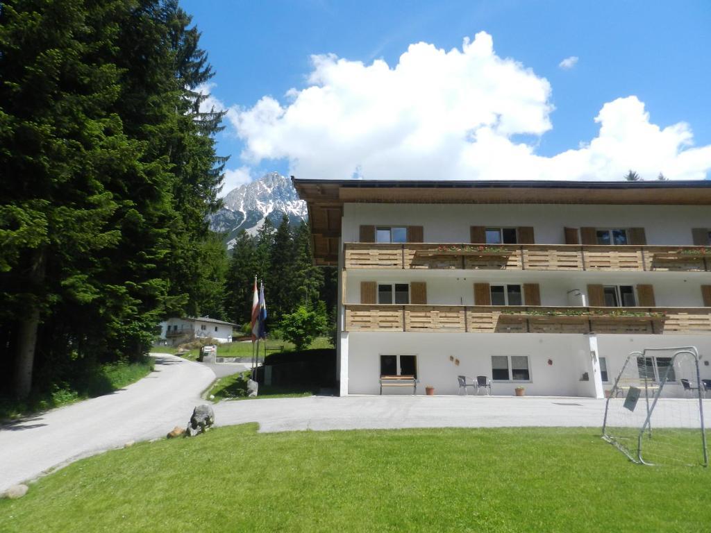 Pension Und Appartements Hartkaiser Ellmau Exterior foto